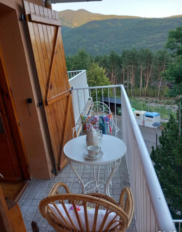Apartamento Los Pajaritos Villanúa Kültér fotó